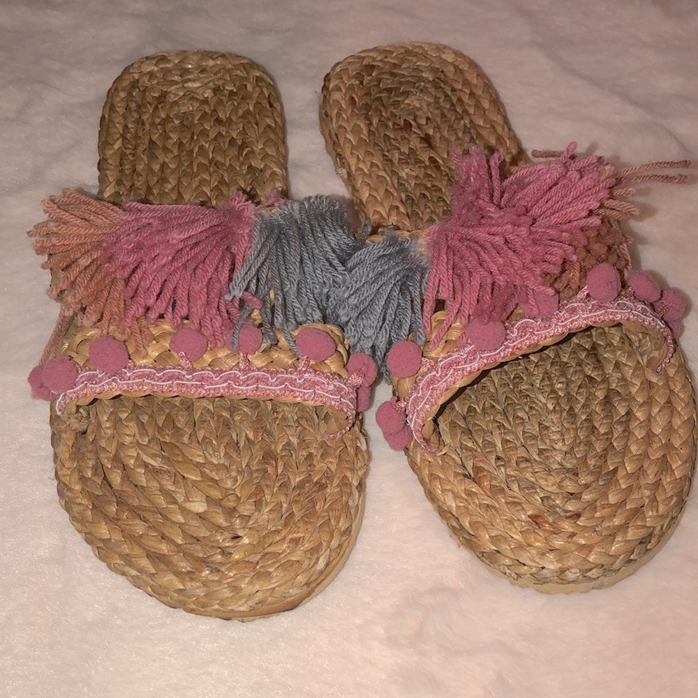Pompom Sandals